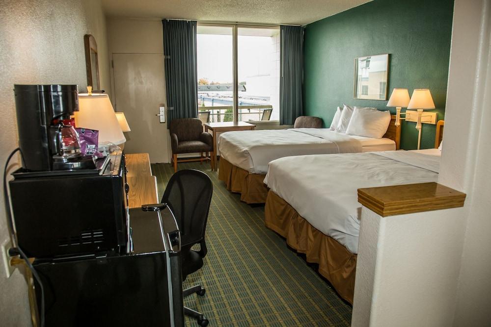 Baymont By Wyndham Fargo Hotel Eksteriør billede